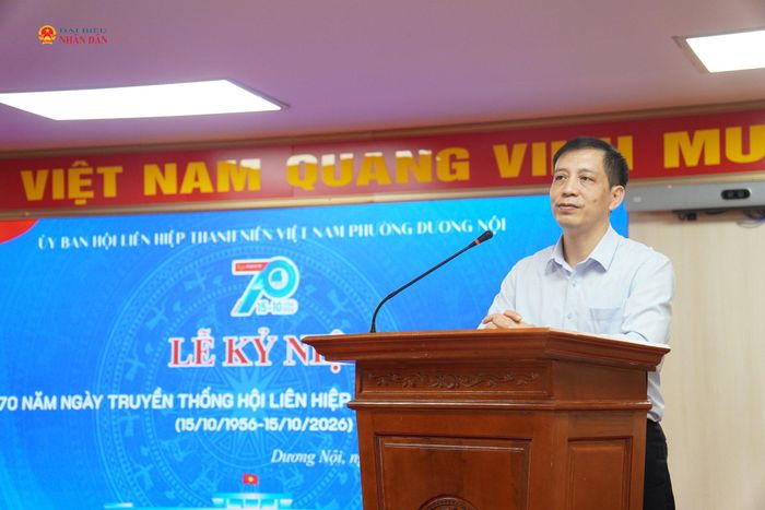 Phó Bí thư Thường trực Đảng ủy phường Dương Nội Nguyễn Sỹ Hoạt phát biểu tại chương trình.