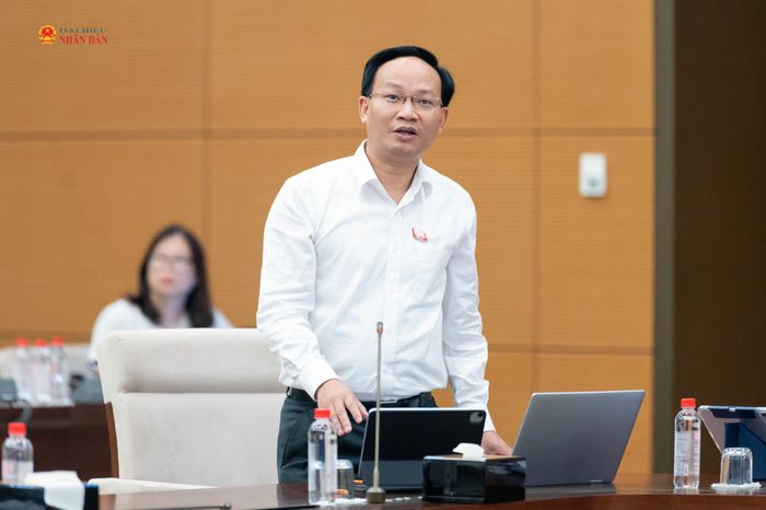 ĐBQH Phạm Văn Thịnh (thành phố Bắc Ninh) phát biểu. Ảnh: Phạm Thắng