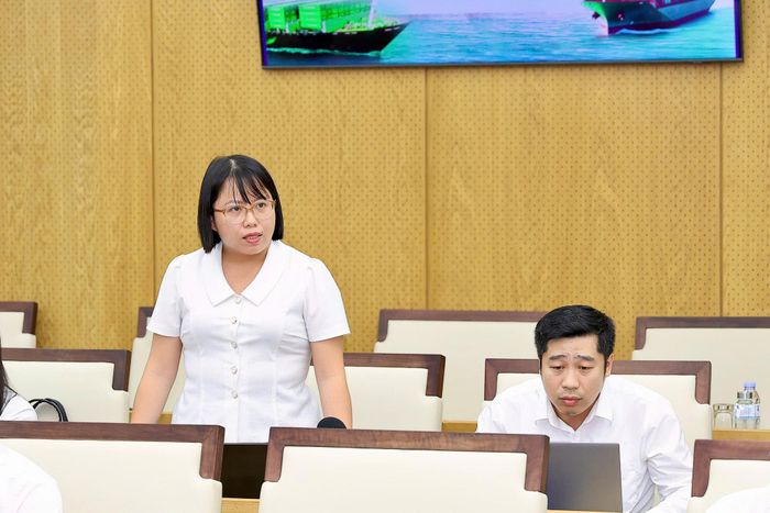 Các đại biểu, chuyên gia và đại diện doanh nghiệp tham gia đóng góp ý kiến tại tọa đàm. Ảnh: Việt Cường