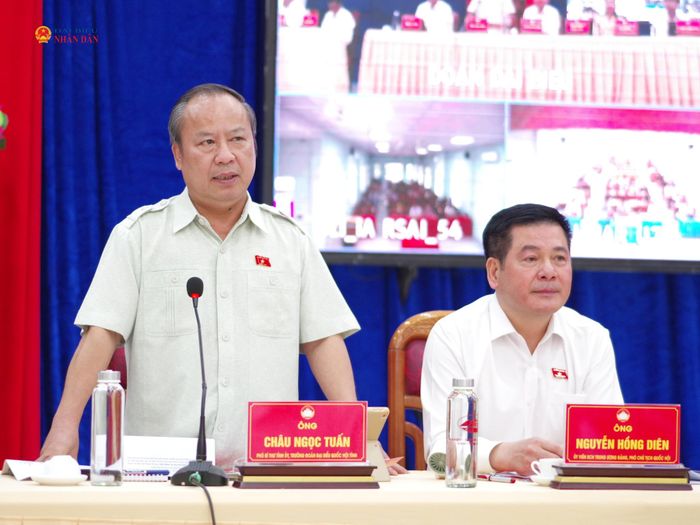 Trưởng Đoàn ĐBQH tỉnh Gia Lai Châu Ngọc Tuấn phát biểu tại hội nghị