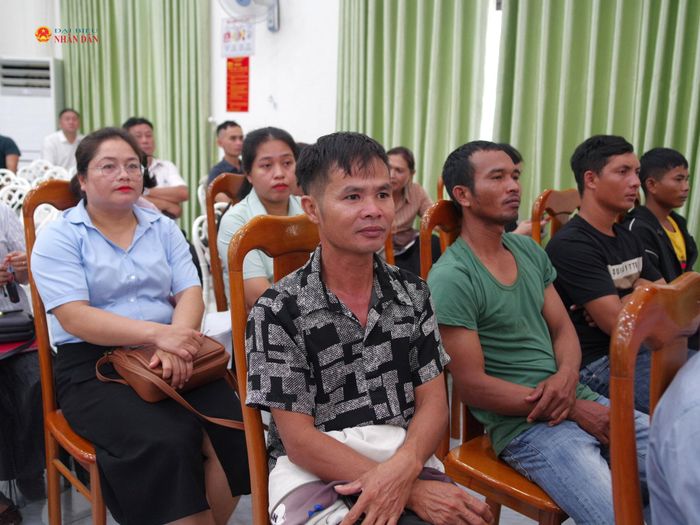 Cử tri tham dự hội nghị