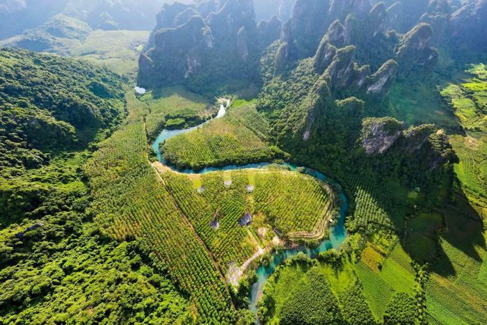 Phong Nha Kẻ Bàng - Di sản thiên nhiên thế giới nơi thu hút khách du lịch trong nước và quốc tế.