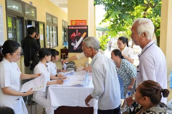 Thiếu hụt kinh phí tiền lương ảnh hưởng đến hoạt động của các Trạm Y tế và đời sống của đội ngũ nhân viên y tế ở cơ sở.