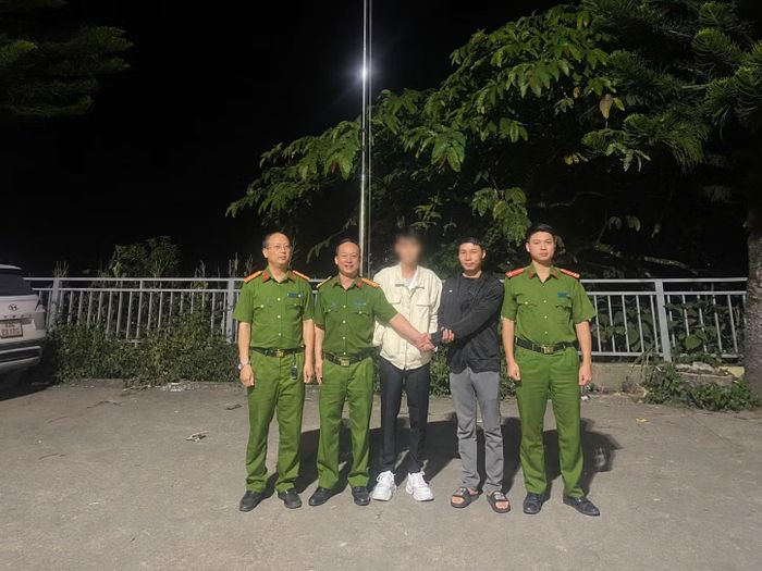 Công an xã Tả Phìn kịp thời vận động, khuyên giải một nam thanh niên có ý định tử tự.