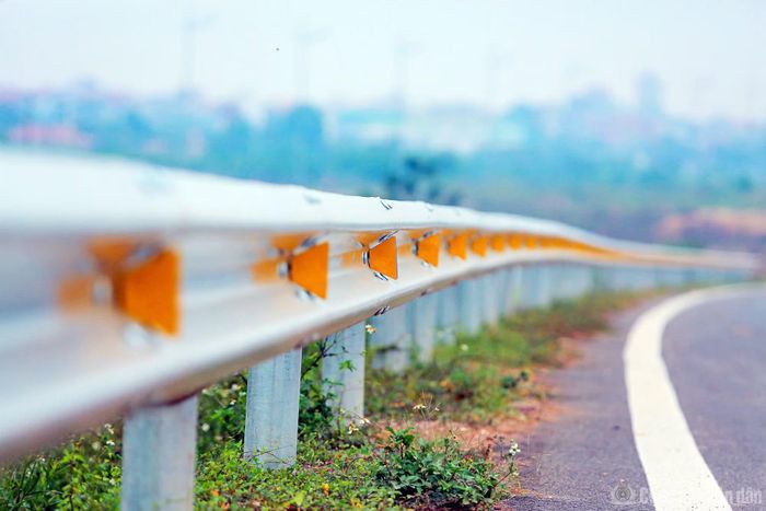 Đoạn tuyến thuộc gói thầu số 09/TP2-XL, từ Km14+850, khu vực đê Hữu Hồng đến Km29+200 tại nút giao Đại lộ Thăng Long đã cơ bản hoàn tất các hạng mục chính.
