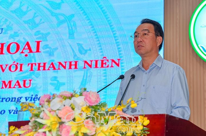 Chủ tịch UBND tỉnh Lữ Quang Ngời phát biểu kết luận hội nghị.