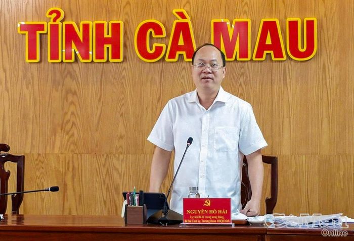 Đồng chí Nguyễn Hồ Hải, Bí thư Tỉnh uỷ phát biểu chỉ đạo tại cuộc họp.