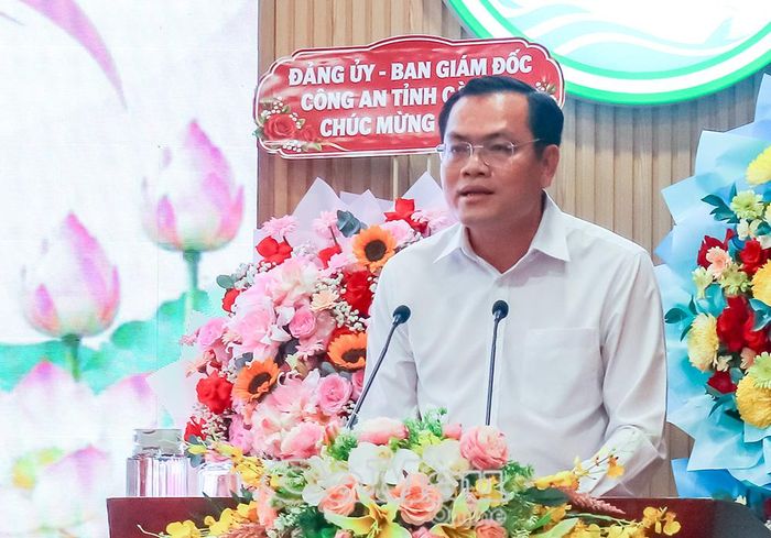 Đồng chí Ngô Vũ Thăng, Phó Chủ tịch UBND tỉnh, Trưởng Ban Vì sự tiến bộ phụ nữ tỉnh Cà Mau, phát biểu tiếp thu ý kiến chỉ đạo của lãnh đạo tỉnh, khẳng định sẽ tiếp tục phối hợp với các cấp, các ngành triển khai hiệu quả công tác vì sự tiến bộ phụ nữ, thúc đẩy bình đẳng giới, tạo điều kiện để phụ nữ phát huy năng lực, đóng góp vào sự phát triển của tỉnh nhà.
