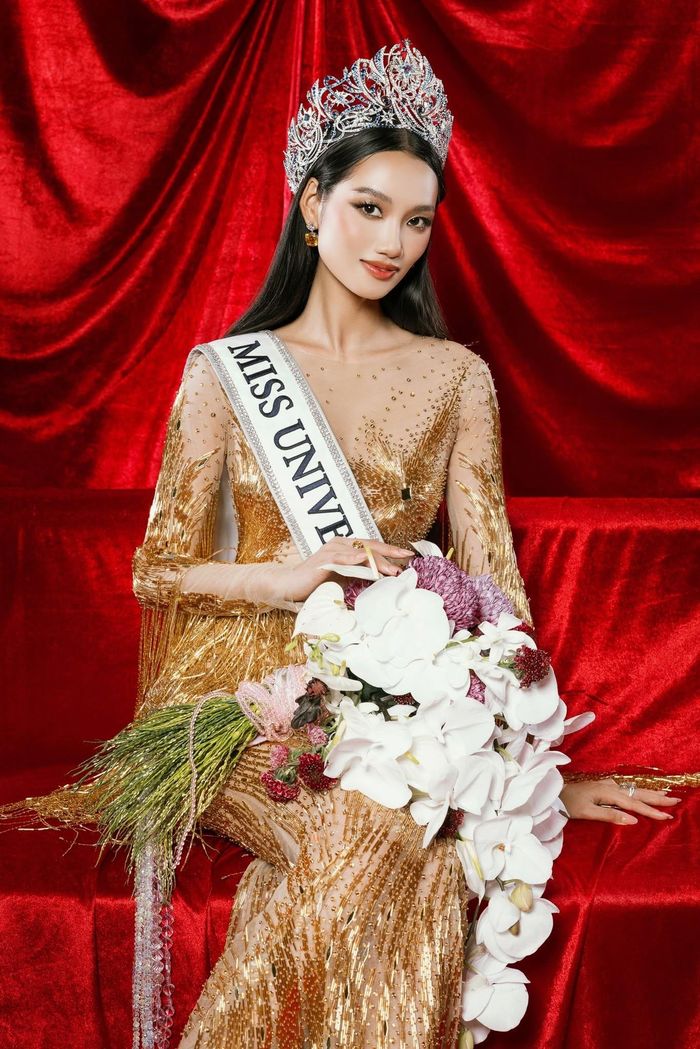 Tuy nhiên, danh hiệu ấy cũng đòi hỏi cô phải chú ý hơn đến lời nói, cách ứng xử và trách nhiệm trong tương lai.