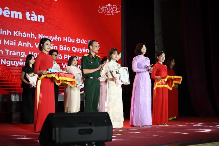 Những tác phẩm xuất sắc nhất được vinh danh, ghi nhận bản lĩnh sáng tạo của các cây bút trẻ. (Ảnh: BTC)