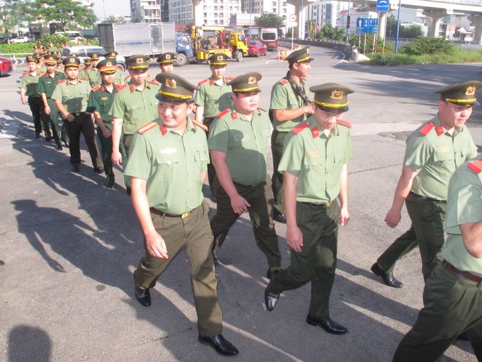 Lực lượng Công an đến viếng, chào tiễn biệt các liệt sỹ