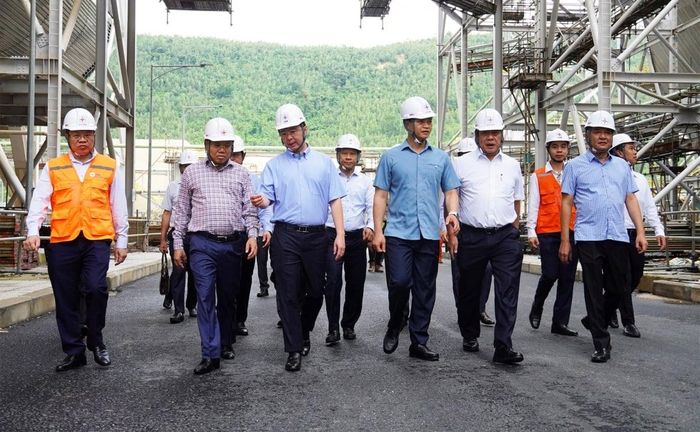 Lãnh đạo tỉnh Quảng Trị kiểm tra tình hình triển khai các dự án năng lượng Ảnh: Cổng thông tin điện tử tỉnh Quảng Trị.