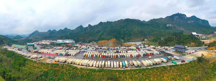 Cửa khẩu thông minh sẽ giúp việc lưu thông hàng hóa giữa 2 quốc gia nhanh chóng, thuận lợi. (Ảnh: Minh Hữu)