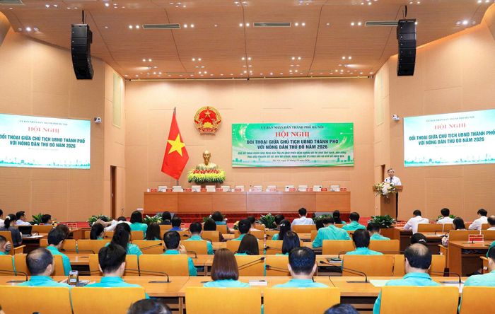 Chủ tịch UBND thành phố Hà Nội Vũ Đại Thắng phát biểu khai mạc hội nghị. Ảnh: Viết Thành