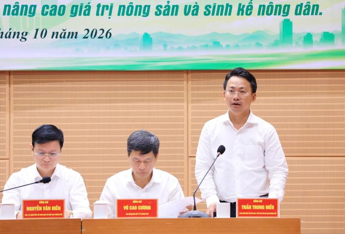 Phó Giám đốc Sở Văn hóa, Thể thao và Du lịch Trần Trung Hiếu trao đổi tại hội nghị. Ảnh: Viết Thành