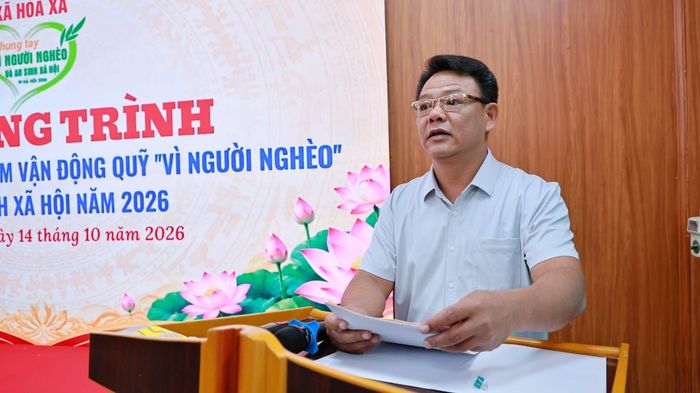 Chủ tịch Ủy ban Mặt trận Tổ quốc Việt Nam xã, Trưởng ban vận động Quỹ “Vì người nghèo” Đặng Đăng Khoa kêu gọi các tập thể, cá nhân, nhà hảo tâm và nhân dân tích cực ủng hộ quỹ bằng những việc làm thiết thực. Ảnh: Thanh Hằng
