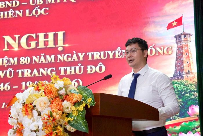 Phó Chủ tịch UBND xã Thiên Lộc Nguyễn Hùng Dũng trình bày diễn văn kỷ niệm tại hội nghị. Ảnh: PV