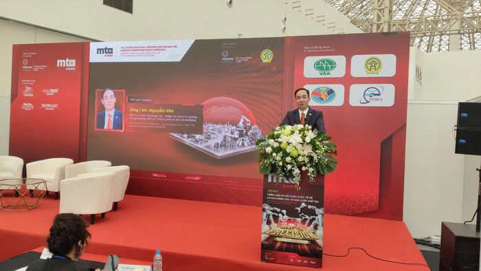 Ông Nguyễn Vân, Phó Chủ tịch HANSIBA phát biểu khai mạc. Ảnh: Khắc Kiên