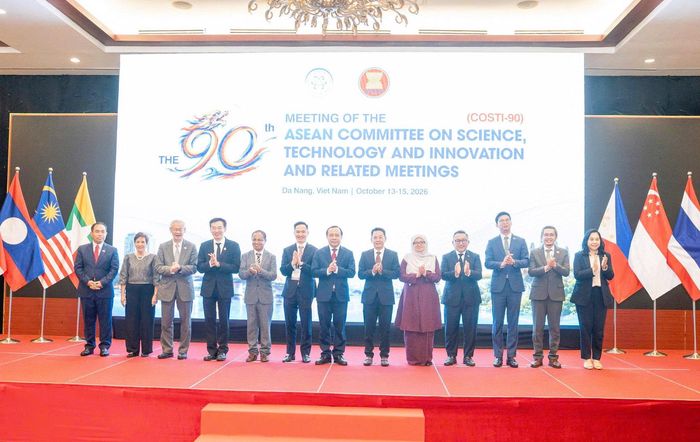 Bộ trưởng Vũ Hải Quân và các nhà lãnh đạo ASEAN chụp ảnh kỷ niệm. Ảnh: Truyền thông KHCN