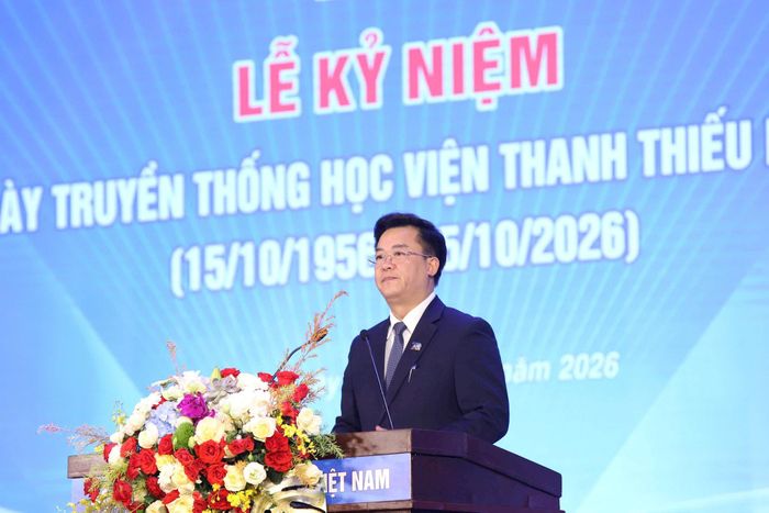 Tiến sĩ Hoàng Minh Tuấn, Phó Giám đốc phụ trách Học viện Thanh thiếu niên Việt Nam phát biểu khai mạc. Ảnh: BTC