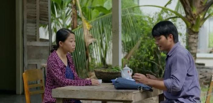 Chơn tới nhà chú Tám để lấy một số giấy tờ. Ảnh VFC