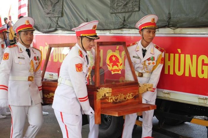 Đảng bộ, chính quyền và nhân dân TPHCM mong các Anh hùng liệt sĩ dù quê ở nơi đâu, cũng an nghỉ nơi đất lành là thành phố mang tên Bác Hồ.