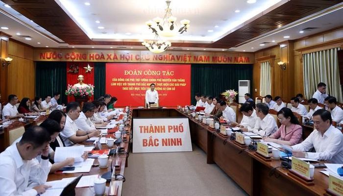 Các đại biểu phát biểu ý kiến. Ảnh: chinhphu.vn/Đức Tuân