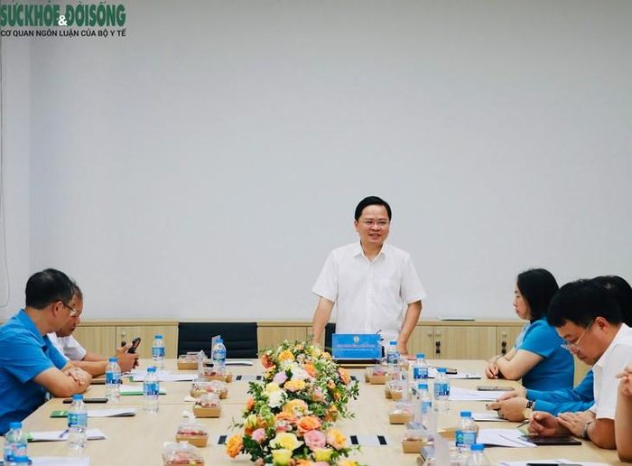 Ông Nguyễn Anh Tuấn, Ủy viên Trung ương Đảng, Chủ tịch Tổng Liên đoàn Lao động Việt Nam phát biểu tại buổi làm việc. Ảnh: Công đoàn Y tế Việt Nam