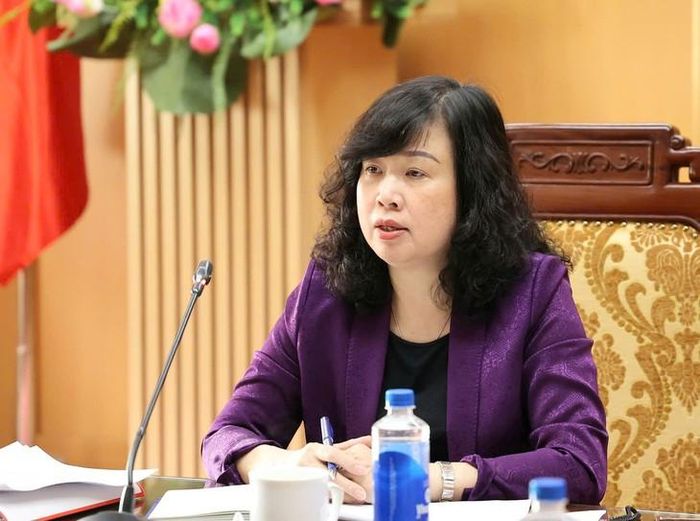 Ủy viên Trung ương Đảng, Bộ trưởng Bộ Y tế Đào Hồng Lan phát biểu tại cuộc họp. Ảnh: Trần Minh