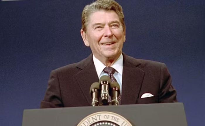Khi Tổng thống Ronald Reagan lên nắm quyền, chương trình B-1 được khôi phục vào năm 1981.