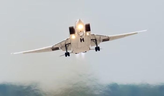 Điều quan trọng hơn nằm ở tư duy thiết kế. Tu-22 cố gắng đạt tốc độ siêu thanh bằng một cấu hình tương đối đơn giản, nhưng phải trả giá bằng tầm bay và khả năng khai thác.