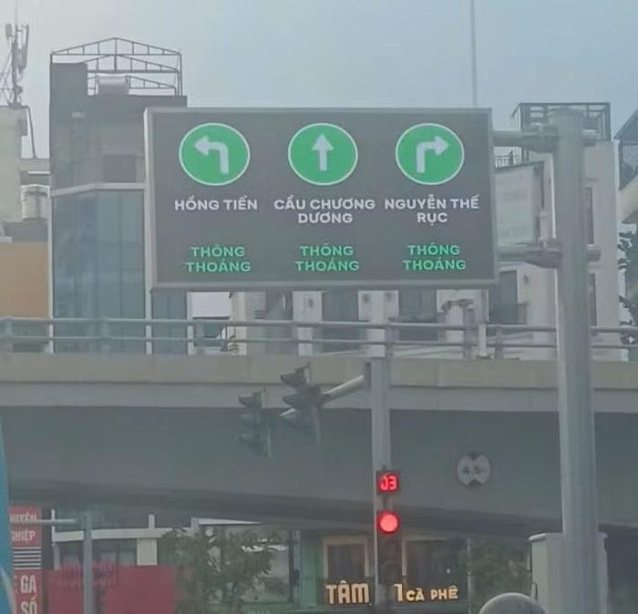 TP Hà Nội đã áp dụng biển báo tình trạng giao thông để người đi đường lựa chọn lộ trình hợp lý