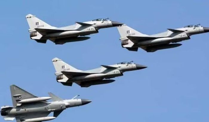 Từ đó xuất hiện khác biệt quan trọng về "hệ sinh thái". F-16 được vận hành bởi nhiều quốc gia và có mạng lưới hậu cần, huấn luyện, vũ khí và liên kết tác chiến trải rộng qua nhiều thập niên.