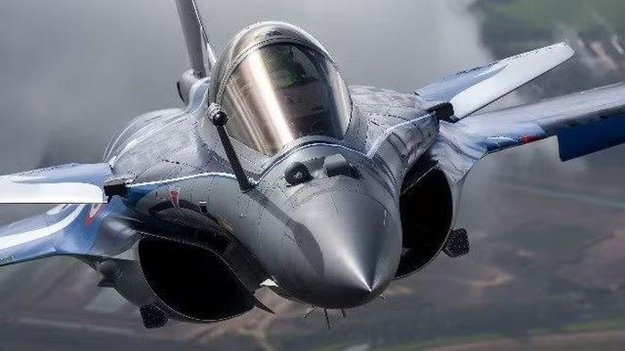 Bên cạnh tiêm kích Rafale F5, mốc thời gian ra mắt giai đoạn phát triển nguyên mẫu ACF đầu tiên dự kiến vào năm 2027, và kế hoạch tạo ra phiên bản sản xuất hàng loạt sẽ bắt đầu vào năm 2029.