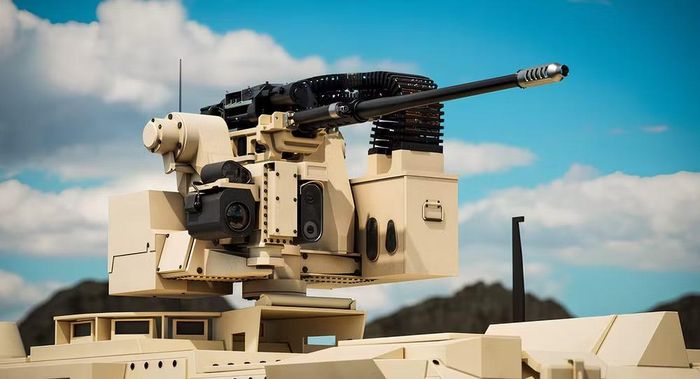 Thông tin chính thức từ Northrop Grumman - nhà sản xuất M230LF thì khẩu pháo này có khả năng bắn trúng máy bay không người lái dạng quadcopter như chiếc DJI Matrice ở khoảng cách 1,4 km và loại DJI Phantom nhỏ hơn cách xa 1 km.