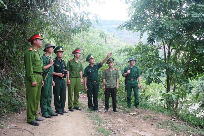 Các lực lượng chức năng tại Bát Mọt tuần tra, giữ gìn một vùng biên giới bình yên và phát triển.