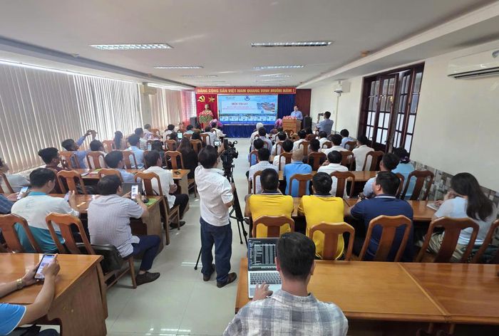 Quang cảnh Hội thảo tìm giải pháp đảm bảo kế hoạch sản xuất tôm nước lợ năm 2026. Ảnh: Nguyên Du