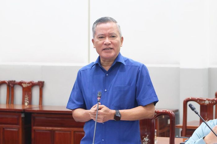 TS Nguyễn Văn Pha - Ủy viên Đoàn Chủ tịch, nguyên Phó Chủ tịch Ủy ban Trung ương MTTQ Việt Nam phát biểu tại Hội thảo.