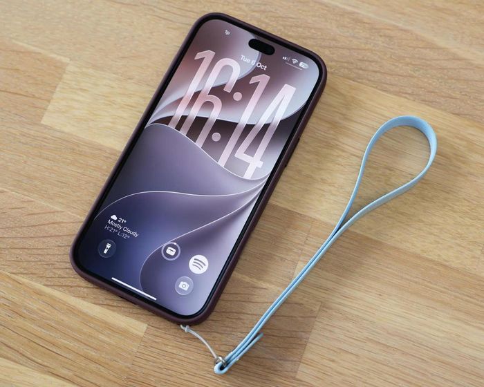 iPhone 18 Pro Max có giá khởi điểm từ 1.720 USD. Nguồn: Nguồn: The Guardian.