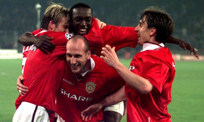 Jaap Stam là trụ cột hàng thủ MU trong ba mùa liên tiếp vô địch Premier League từ 1998/99 đến 2000/01.
