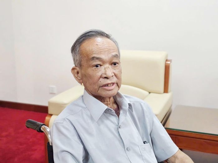  Ông Tuấn chia sẻ về tình hình sức khoẻ hiện tại. Ảnh: Nguyễn Thuận.