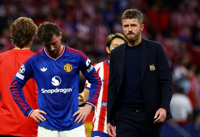  Ghế HLV của Michael Carrick đang chao đảo. 