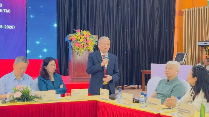 Ông Lê Doãn Hợp, nguyên Ủy viên Trung ương Đảng, nguyên Bộ trưởng Bộ Văn hóa – Thông tin (cũ), Trưởng Ban Tổ chức Cuộc vận động 248 phát biểu tại buổi Gặp gỡ báo chí giới thiệu về Diễn đàn quốc gia thường niên "Văn hóa với Doanh nghiệp” năm 2026