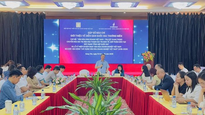 Ông Hồ Anh Tuấn trả lời tại buổi Gặp gỡ báo chí giới thiệu về Diễn đàn quốc gia thường niên "Văn hóa với Doanh nghiệp” năm 2026