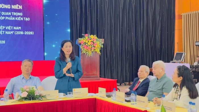 Bà Vi Thanh Hoài, Phó Cục trưởng Cục Văn hóa - Thông tin cơ sở và Gia đình (Bộ VHTTDL) phát biểu tại Gặp gỡ báo chí giới thiệu về Diễn đàn quốc gia thường niên "Văn hóa với Doanh nghiệp” năm 2026