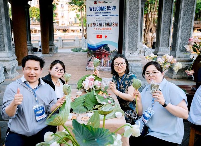 Hà Nội ưu tiên sản phẩm, hàng hóa và thực phẩm Việt Nam trong hoạt động du lịch