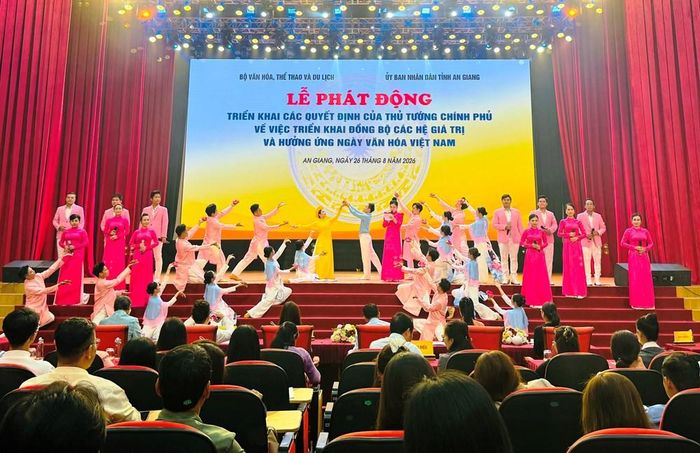 Lễ phát động triển khai các quyết định của Thủ tướng Chính phủ về Hệ giá trị quốc gia và hưởng ứng Ngày Văn hóa Việt Nam tại An Giang