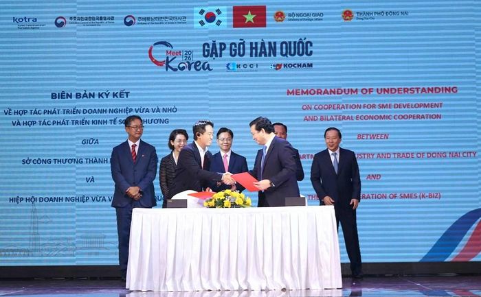 Lễ ký kết hợp tác phát triển doanh nghiệp vừa và nhỏ và hợp tác phát triển kinh tế song phương giữa TP. Đồng Nai và Hàn Quốc