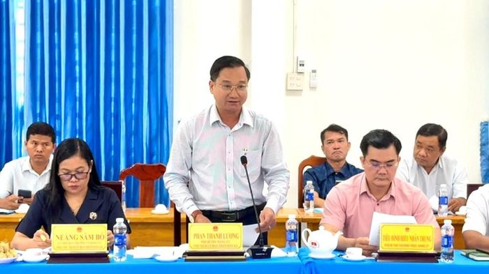 Lãnh đạo UBND xã Ô Lâm phát biểu tại buổi giám sát