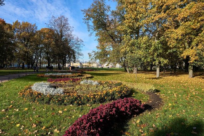 Cảnh đẹp mùa thu tại St. Petersburg, Nga, ngày 14/10/2026. Ảnh: THX/TTXVN phát